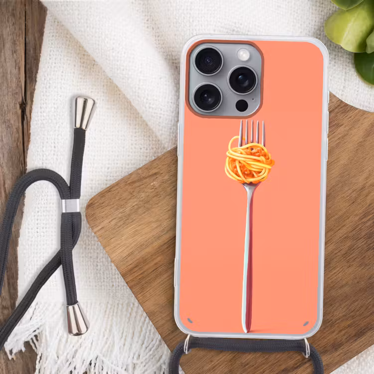 Vork - Spaghetti - Artistiek - Roze Hoesje iPhone 16 Pro Max met koord klein -sfeer4