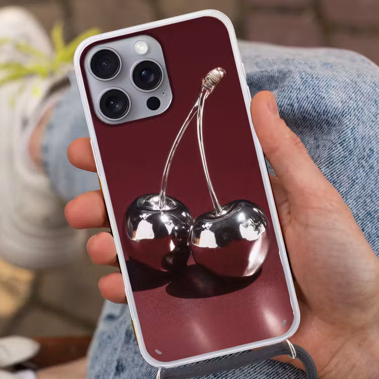 Kersen - Glanzend - Bordeaux Hoesje iPhone 16 Pro Max met koord klein -sfeer3