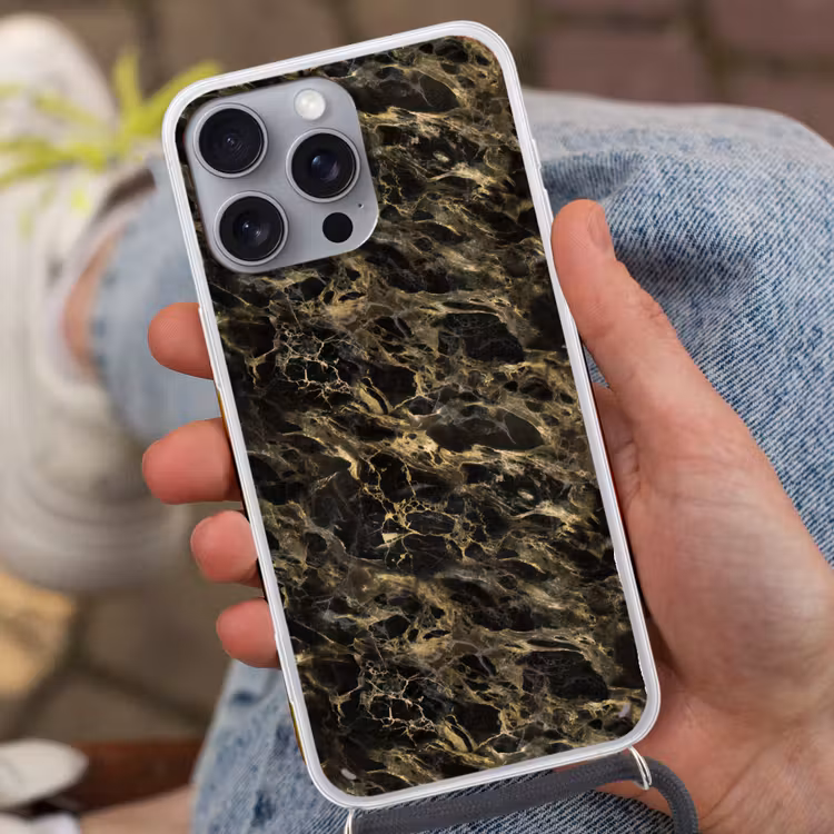 Kristal - Goud - Zwart - Marmer Hoesje iPhone 16 Pro Max met koord klein 804 -sfeer3