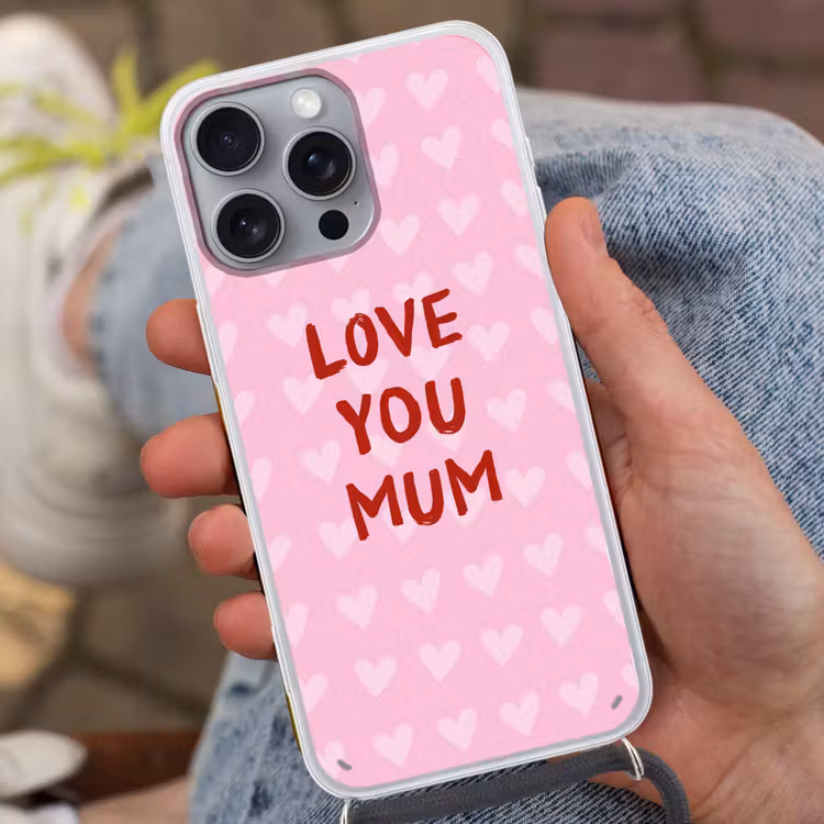Love - Quote - Moeder - Rood Hoesje iPhone 16 Pro Max met koord klein -sfeer3