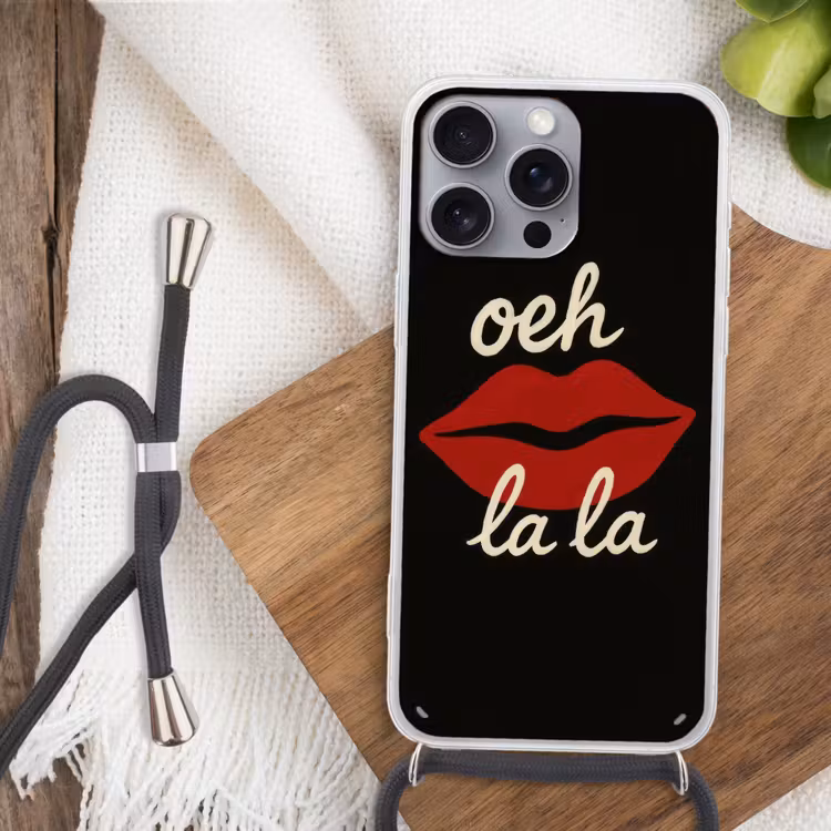 Lip - Rood - Quote Hoesje iPhone 16 Pro Max met koord klein -sfeer4