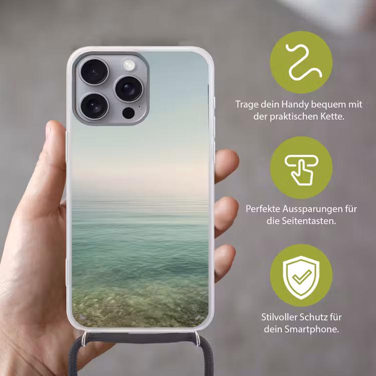 Zee - Horizon - Blauw - Mist Hoesje iPhone 16 Pro Max met koord klein -sfeer2_DE