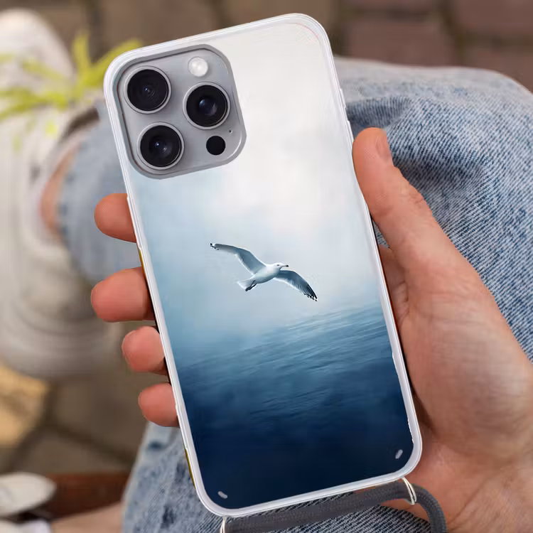 Meeuw - Wit - Zee - Mistig Hoesje iPhone 16 Pro Max met koord klein -sfeer3