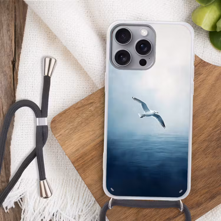 Meeuw - Wit - Zee - Mistig Hoesje iPhone 16 Pro Max met koord klein -sfeer4