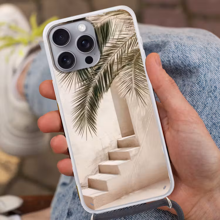 Palmboom - Schaduw - Trap - Beige Hoesje iPhone 16 Pro Max met koord klein -sfeer3