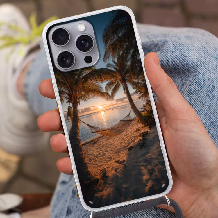 Palmbomen - Hangmat - Strand - Zonsondergang Hoesje iPhone 16 Pro Max met koord klein -sfeer3