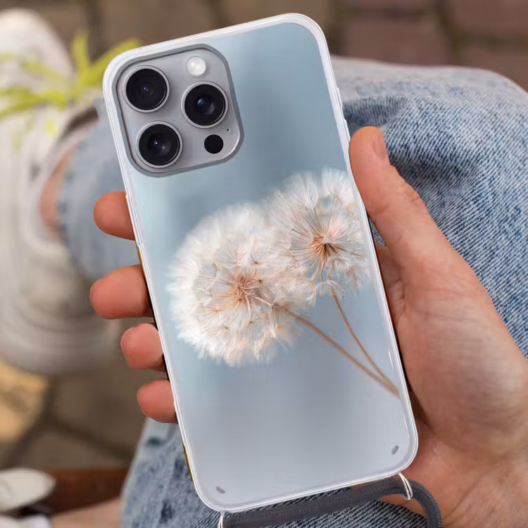 Paardenbloemen - Pluisjes - Wit Hoesje iPhone 16 Pro Max met koord klein -sfeer3