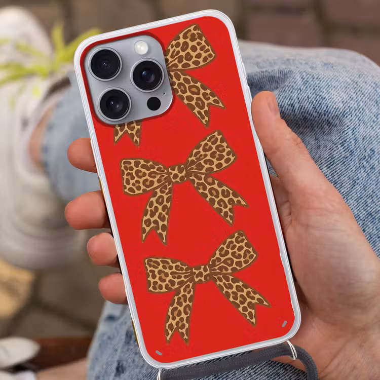 Strikken - Panterprint - Rood Hoesje iPhone 16 Pro Max met koord klein -sfeer3