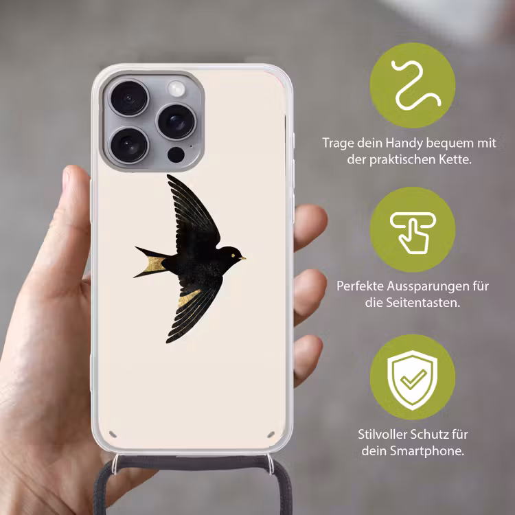 Zwarte zwaluw - Gouden accenten - Lichte achtergrond Hoesje iPhone 16 Pro Max met koord klein -sfeer2_DE