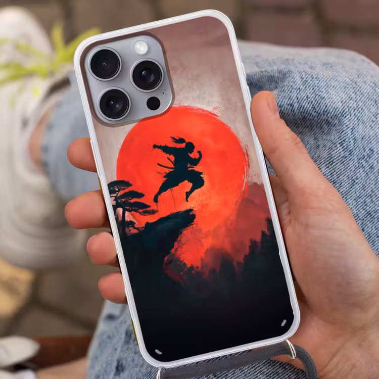 Zon - Krijger - Bomen - Bergen Hoesje iPhone 16 Pro Max met koord klein -sfeer3
