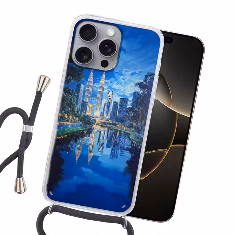 Stad Kuala Lumpur - Skyline - Wolkenkrabbers - Water Hoesje iPhone 16 Pro Max met koord klein -sfeer1