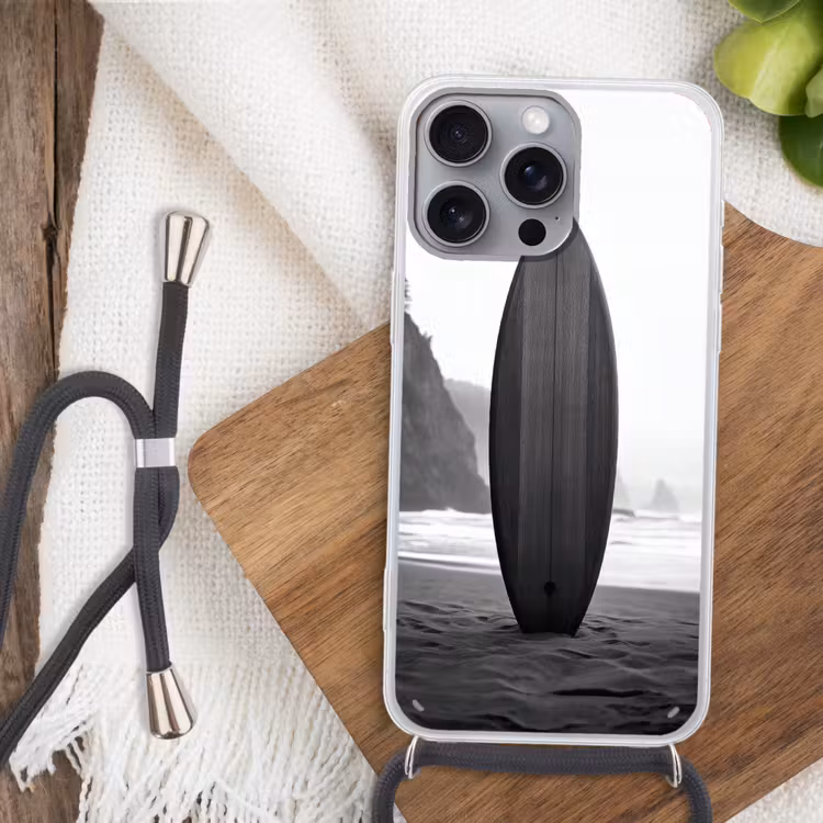 Surfplank - Zand - Zee Hoesje iPhone 16 Pro Max met koord klein -sfeer4