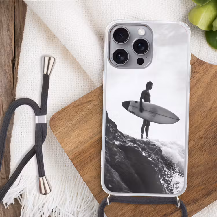 Surfer - Rots - Oceaan - Golven Hoesje iPhone 16 Pro Max met koord klein -sfeer4