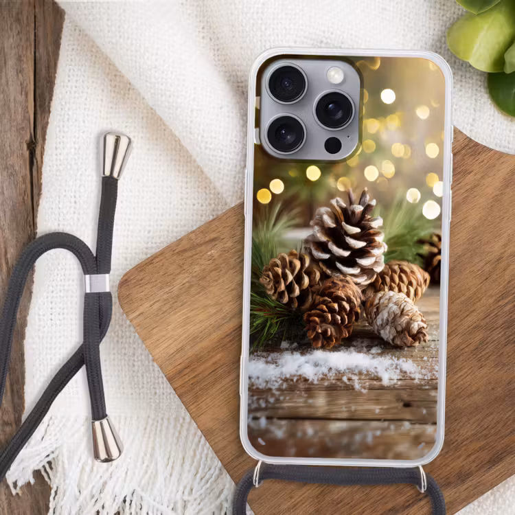 Dennenappels - Kerstsfeer - Bruin - Groen Hoesje iPhone 16 Pro Max met koord klein -sfeer4