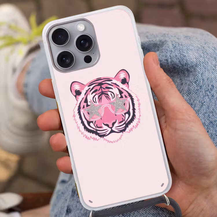 Tijger - Glitterzonnebril - Roze Hoesje iPhone 16 Pro Max met koord klein -sfeer3