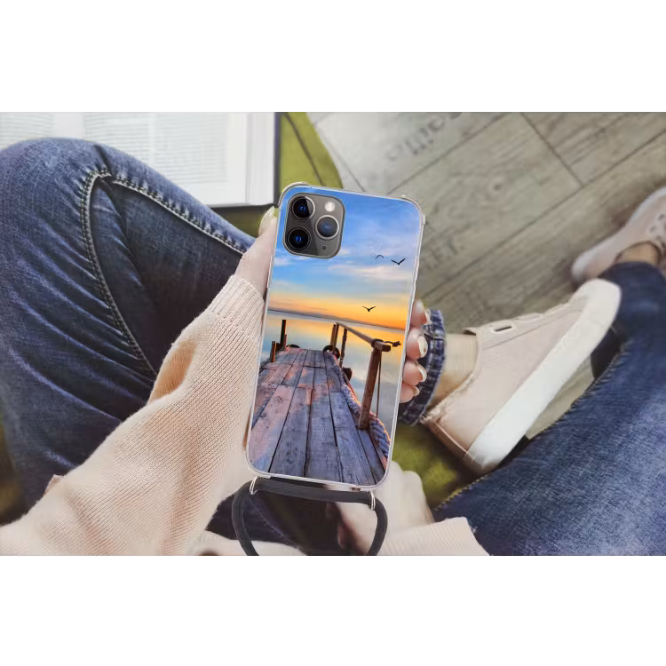 shutterstock-111732092 Hoesje iPhone 12 Pro met koord klein -hand