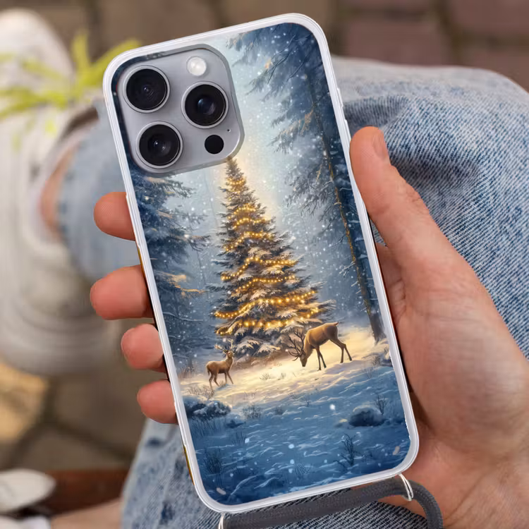 Kerstlicht - Woud - Hert - Donker Hoesje iPhone 16 Pro Max met koord klein -sfeer3