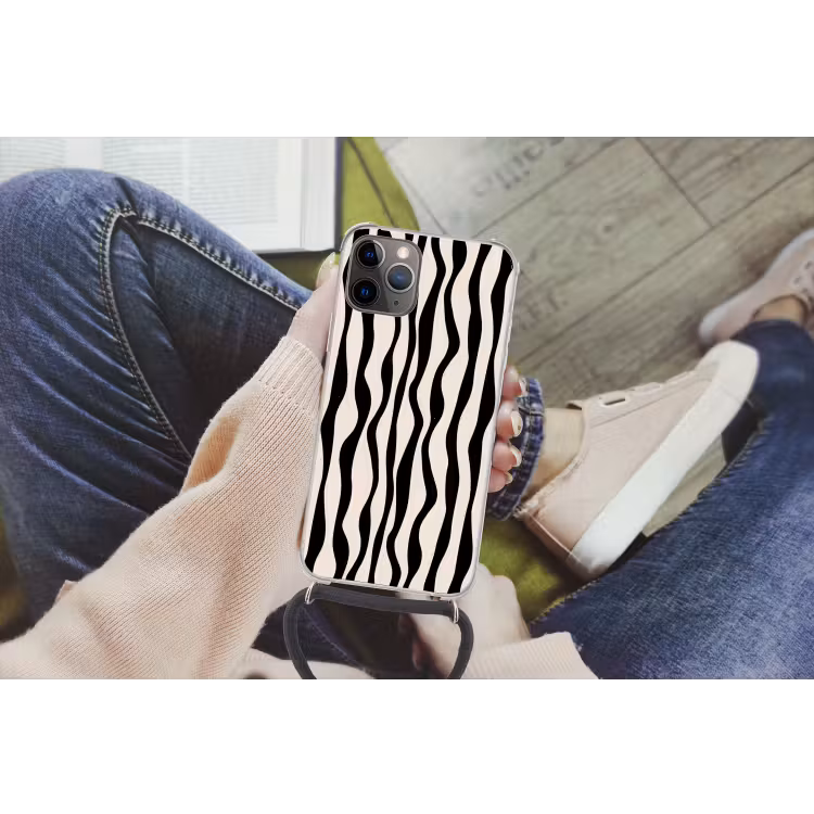 Golvende lijnen - Beige - Zwart - Abstract Hoesje iPhone 12 Pro met koord klein -hand