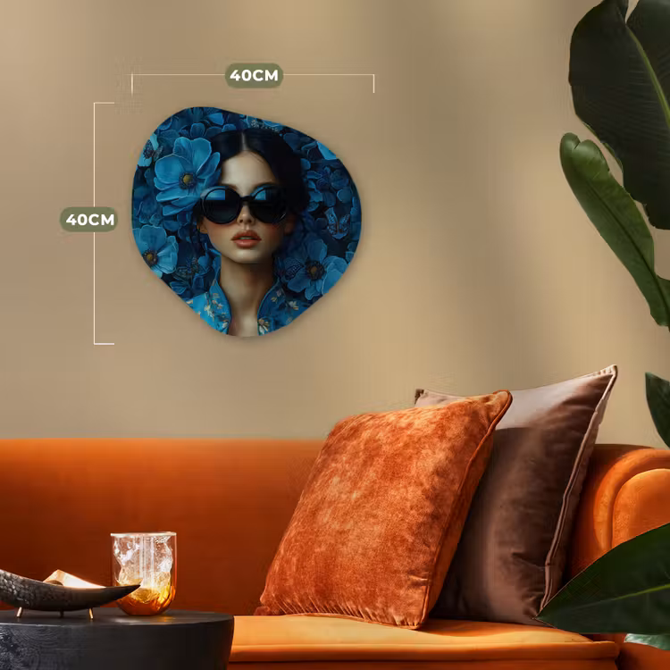 Vrouw - Bloemen - Blauw - Aesthetic - Luxe Wandcirkel Organisch Forex 3mm klein -sfeer3