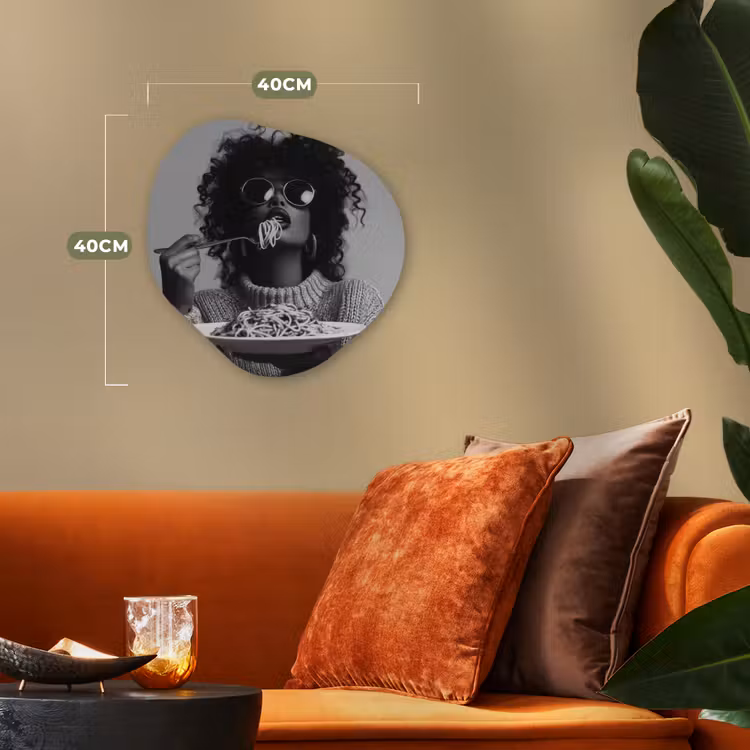 Vrouw - Pasta - Zwart - Wit Wandcirkel Organisch Forex 3mm klein -sfeer3