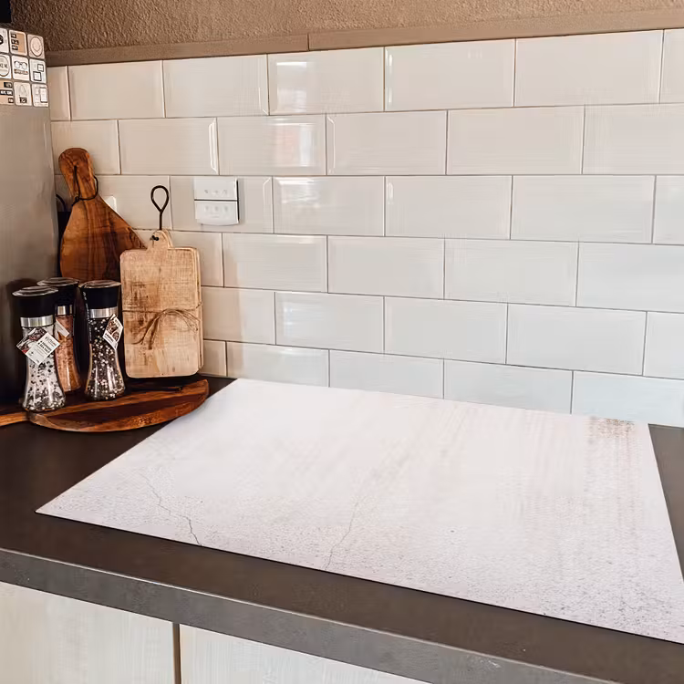 Beton - Muur - Wit Inductie beschermer vinyl 3mm klein -sfeer3