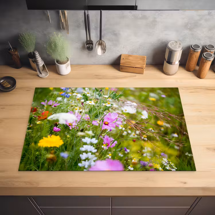 Bloemen - Natuur - Groen - Gras - Paars - Wit Inductie beschermer vinyl 3mm klein -sfeer5