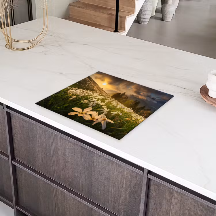 Bloemenveld - Heuvels - Zonsondergang - Berg - Natuur - Wit - Heuvels Inductie beschermer vinyl 3mm middel -sfeer8