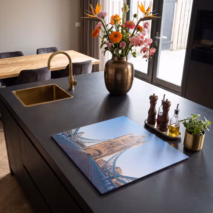 Brug - Toren - Architectuur - Klassiek - Blauw Inductie beschermer vinyl 3mm middel -sfeer5