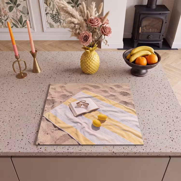 Boek - Zonnebril - Strand - Zomer - Geel Inductie beschermer vinyl 3mm middel -sfeer3