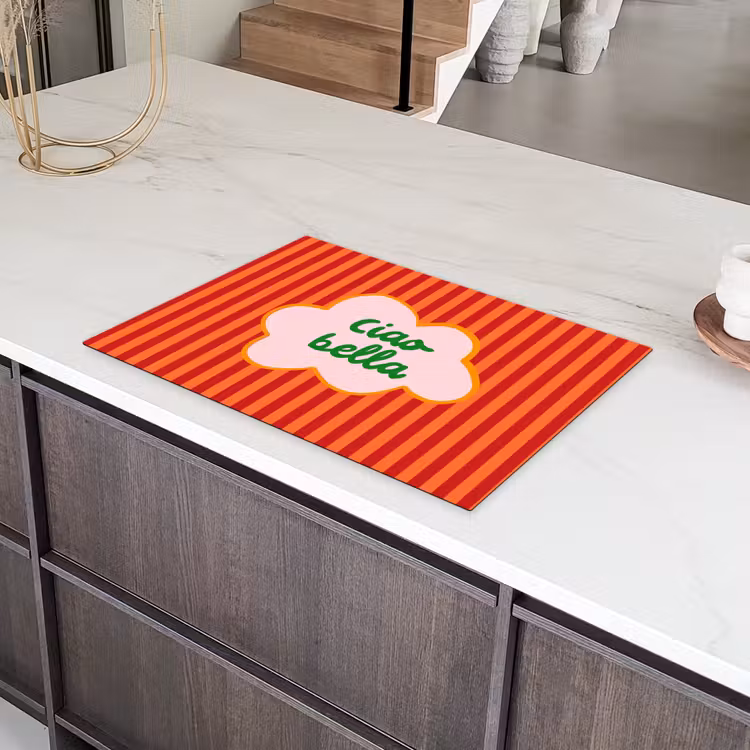 Ciao bella - Tekstwolk - Strepen - Oranje Inductie beschermer vinyl 3mm klein -sfeer8