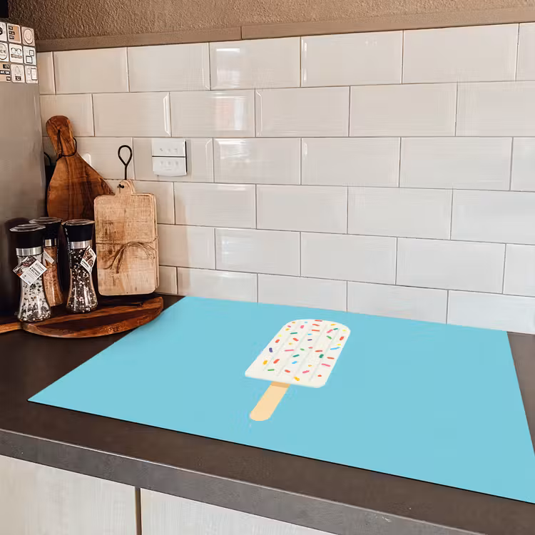 Ijsje - Stokje - Sprinkles - Lichtblauw Inductie beschermer vinyl 3mm klein -sfeer3