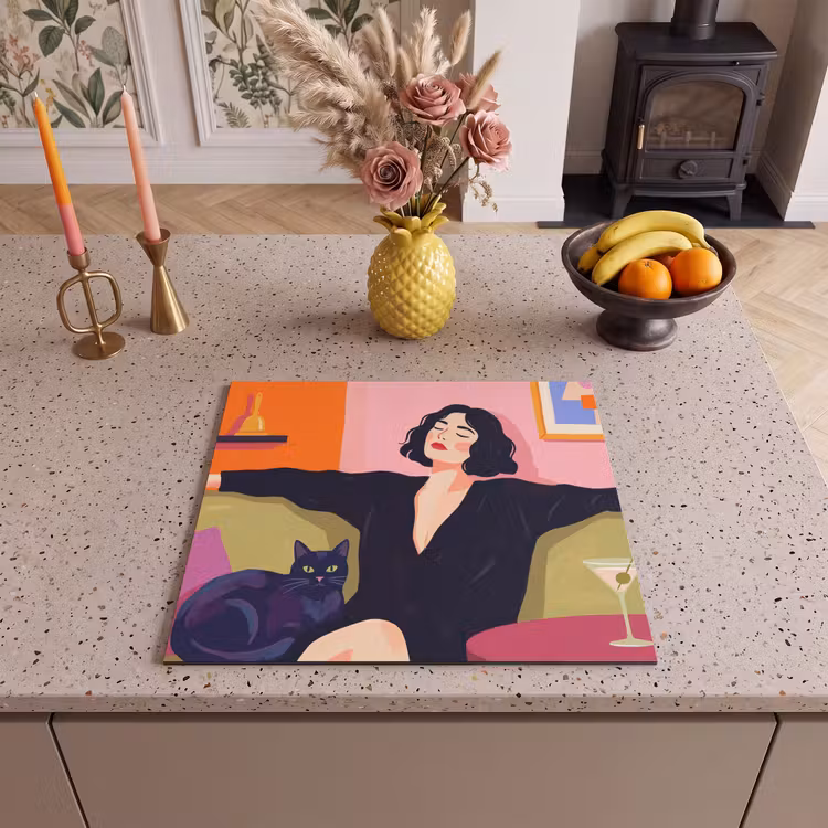 Vrouw - Kat - Interieur - Modern - Kleurrijk Inductie beschermer vinyl 3mm middel -sfeer3