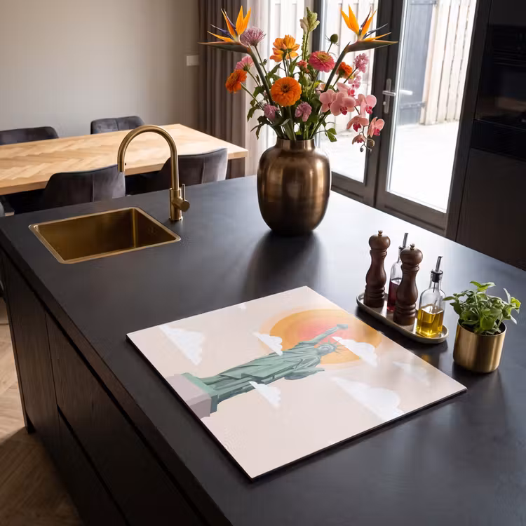 Vrijheidsbeeld - New York - Zon - Modern Inductie beschermer vinyl 3mm middel -sfeer5
