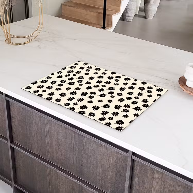 Madeliefjes - Grafisch - Zwart - Beige Inductie beschermer vinyl 3mm klein 276 -sfeer8
