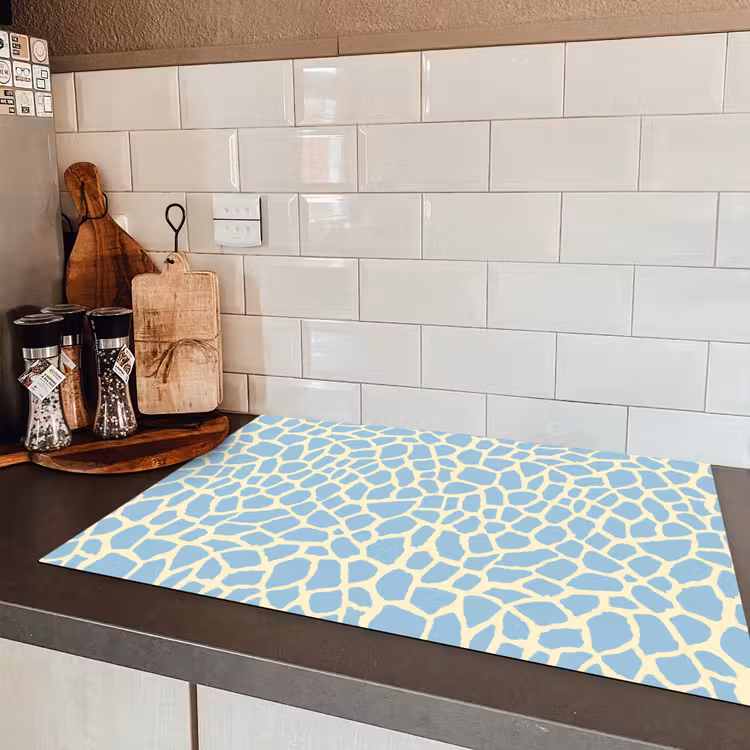 Giraf - Modern - Blauw Inductie beschermer vinyl 3mm klein 276 -sfeer3