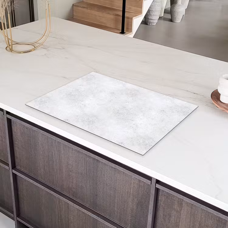 Lichtgrijs - Betonstructuur - Subtiel Inductie beschermer vinyl 3mm klein 276 -sfeer8