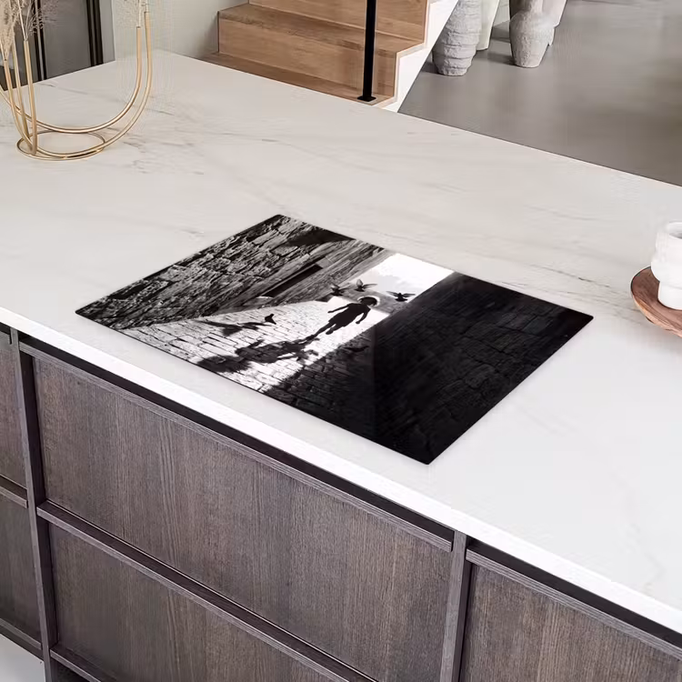 Kind - Vogel - Straat - Zwart-wit - Spelen Inductie beschermer vinyl 3mm klein -sfeer8