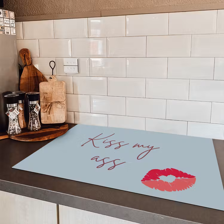 Kiss my ass - Lip - Blauw Inductie beschermer vinyl 3mm klein -sfeer3