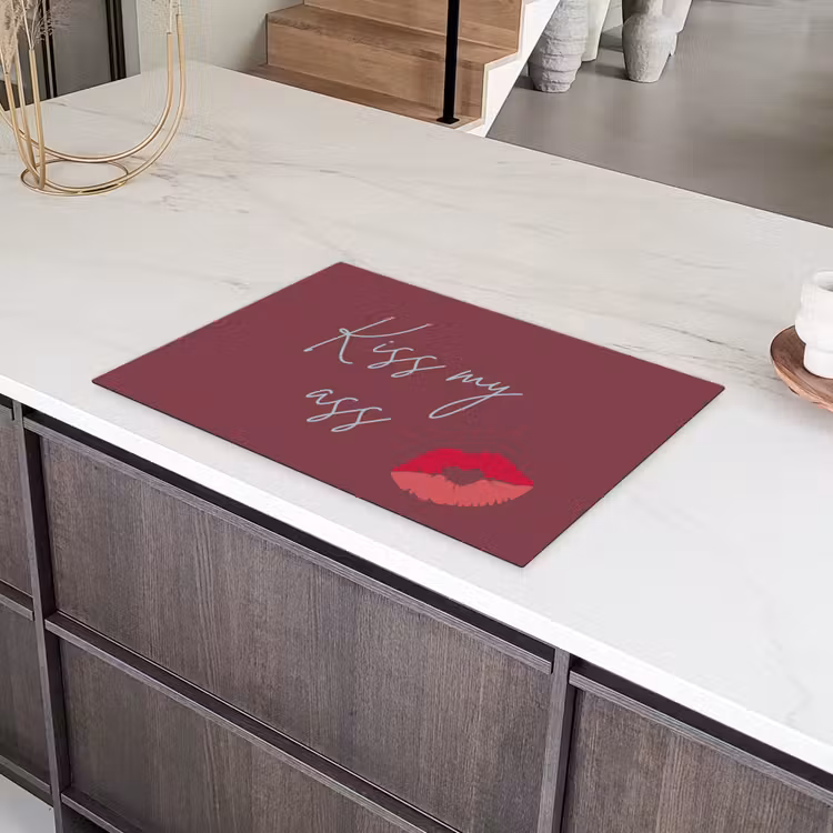Kiss my ass - Lip - Bordeaux Inductie beschermer vinyl 3mm klein -sfeer8
