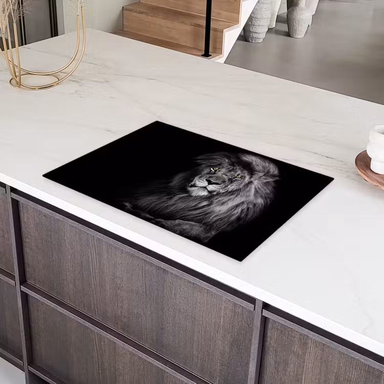 Leeuw - Ogen - Oranje - Zwart wit - Dieren - Portret Inductie beschermer vinyl 3mm klein -sfeer8