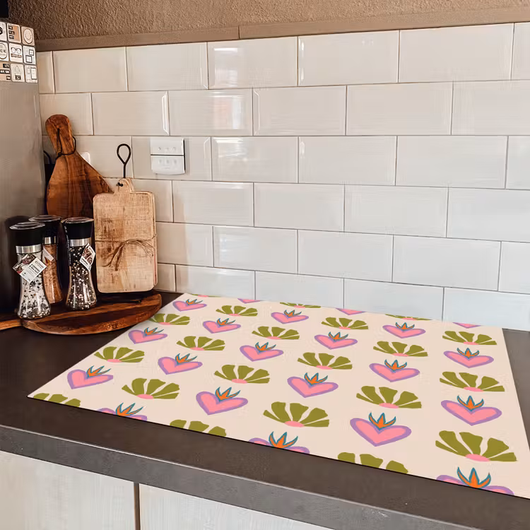 Patroon - Beige - Hartjes - Bloemen Inductie beschermer vinyl 3mm klein 276 -sfeer3