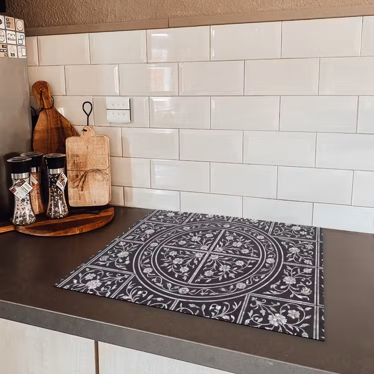 Patroon - Bloemmotief - Decoratie - Klassiek - Zwart Inductie beschermer vinyl 3mm middel -sfeer3
