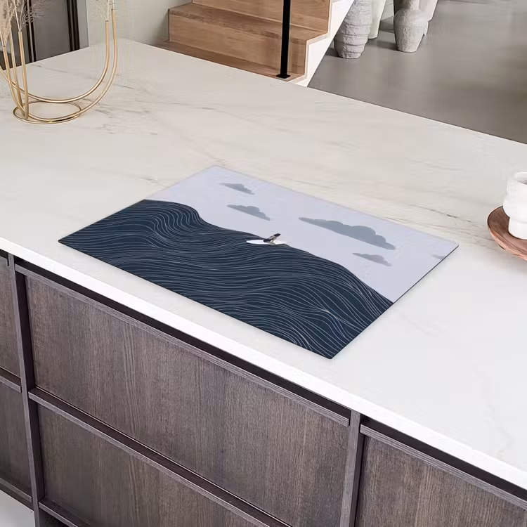 Persoon - Surfen - Oceaan - Natuur - Modern Inductie beschermer vinyl 3mm klein -sfeer8