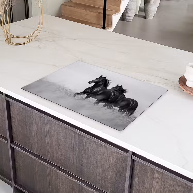 Paarden - Gras - Zwart - Wit Inductie beschermer vinyl 3mm klein -sfeer8