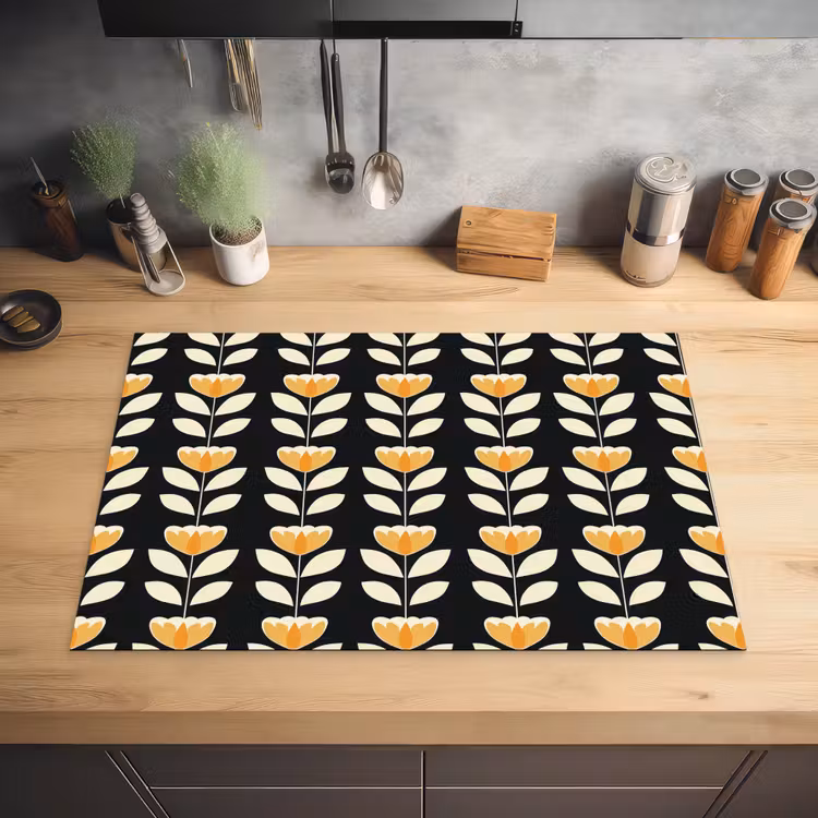 Retro - Bloem - Zwart - Okergeel Inductie beschermer vinyl 3mm klein 276 -sfeer5