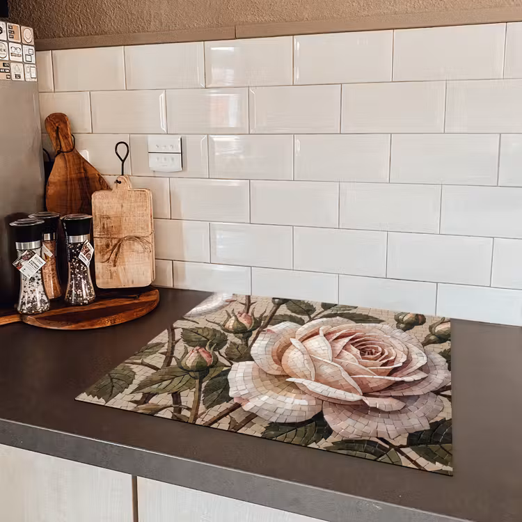 Roos - Mozaïek - Bloemen - Klassiek - Beige Inductie beschermer vinyl 3mm middel -sfeer3