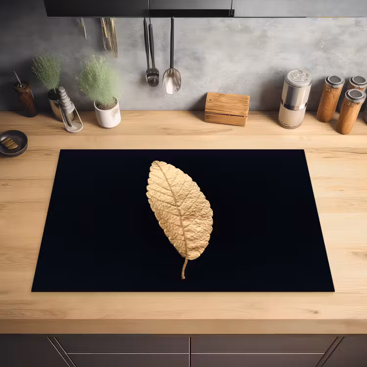 Black en gold - Bladeren - Zwart - Planten - Luxe Inductie beschermer vinyl 3mm klein -sfeer5