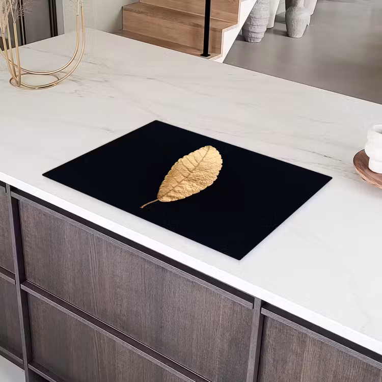 Black en gold - Bladeren - Zwart - Planten - Luxe Inductie beschermer vinyl 3mm klein -sfeer8