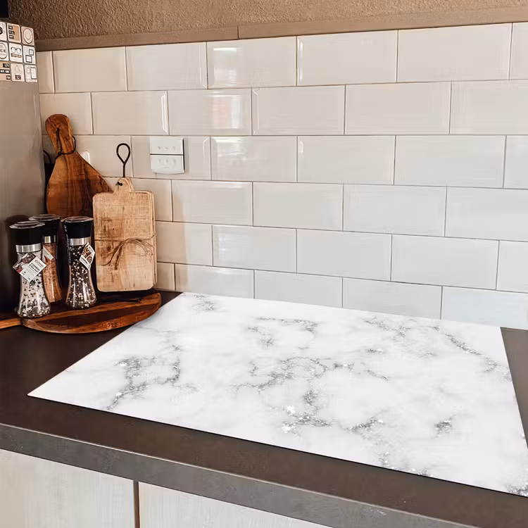 Zilveren Scherven in Wintermarmer Inductie beschermer vinyl 3mm klein -sfeer3