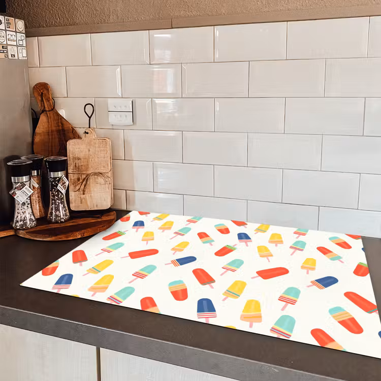 IJsjes - Speels - Kleurrijk Inductie beschermer vinyl 3mm klein 276 -sfeer3